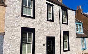 Character Cottage In Centre Of Moffat